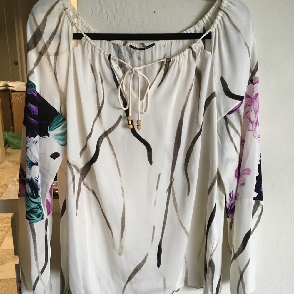 Elie Tahari Silk Floral Blouse; size L